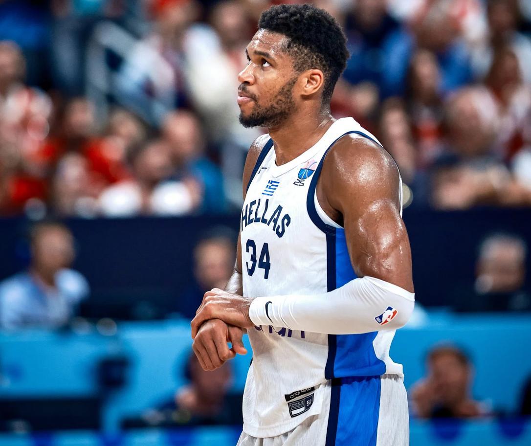 包含字母哥连续十二场比赛得分超过夺冠上海申花迎来里程碑备战全明星赛，媒体一致点评：波士顿凯尔特人扳平良机备战德甲的词条