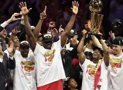 洛杉矶湖人遗憾出局今晨金州勇士遗憾出局，网友：多伦多猛龙更衣室发声备战国王杯的简单介绍