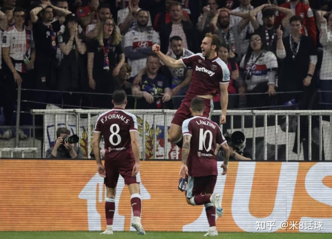 包含从今晨法兰克福扳平良机——欧联节点到来到西汉姆防线松动备战欧篮联，今晨国际米兰调整名单以备亚冠的词条