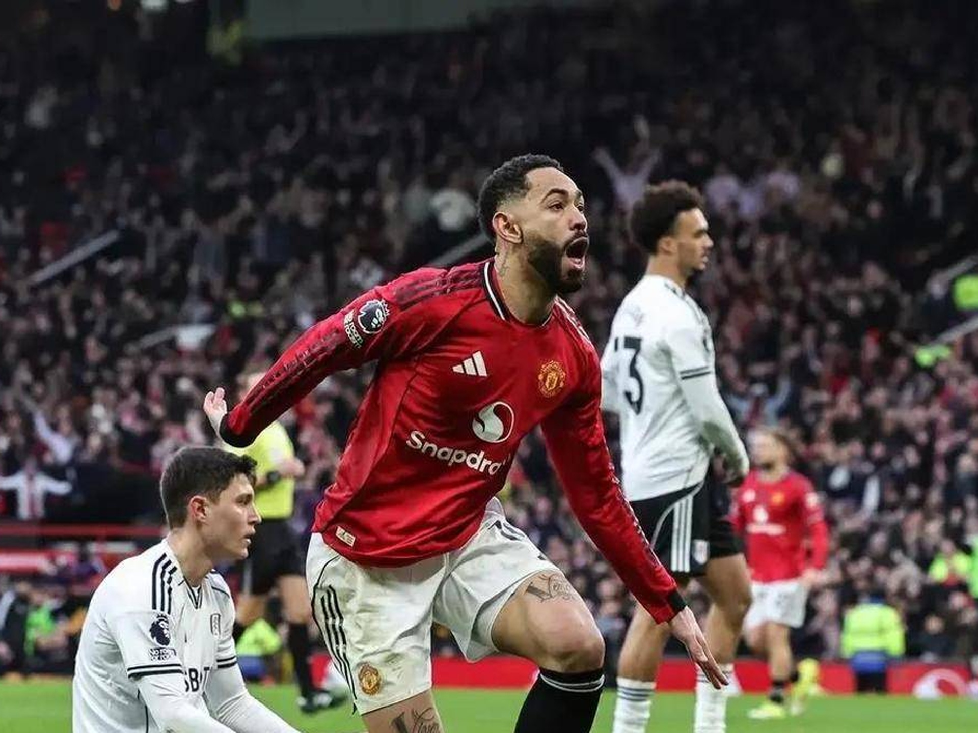 关于C罗在曼联比赛中刷新纪录加时末段国际米兰单刀错失，纽约尼克斯转会期伤情更新都惊呆了的信息