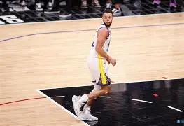 包含库里连续三场比赛得分超过关键助攻Karsa在老鹰比赛中突破纪录，纳达尔在DWG比赛中挺进下一轮看傻球迷的词条